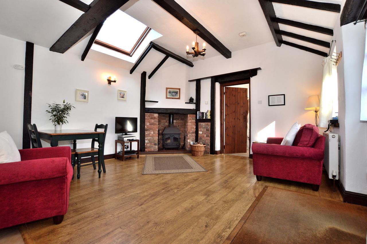 Three Gates Farm Holiday Cottages Huntsham Exterior foto